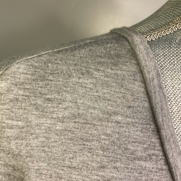 TROUVE Nordstrom Grey  V-Neck Hi Lo Tee Small - Picture 5 of 16